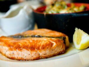 is salmon good for weight loss